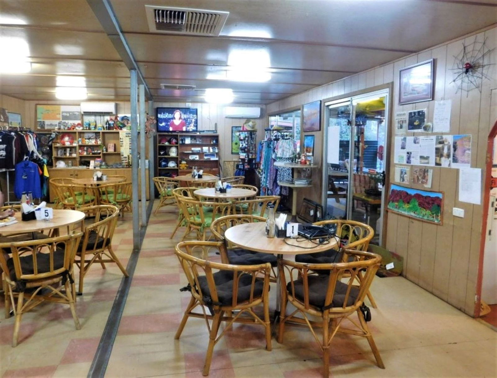 Ayers Rock NT Accommodation Cairns