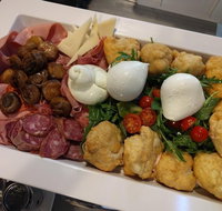 Vivaldi Italian Kitchen  Pizza - Accommodation Cairns