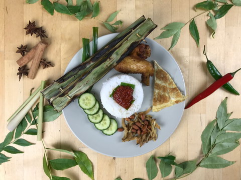 Nasi Society - Accommodation Cairns 0