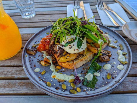 Eating Station - Accommodation Cairns 0