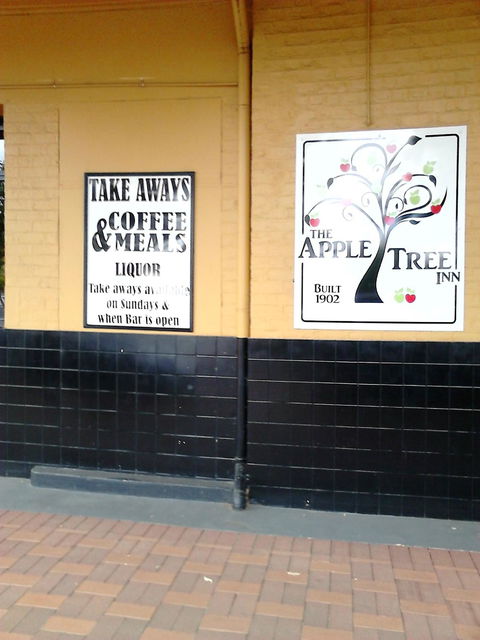 The Apple Tree Inn - Accommodation Cairns 4