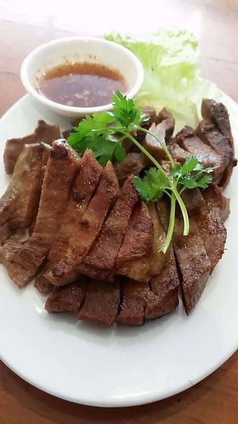 Yum Sab - Accommodation Cairns 0