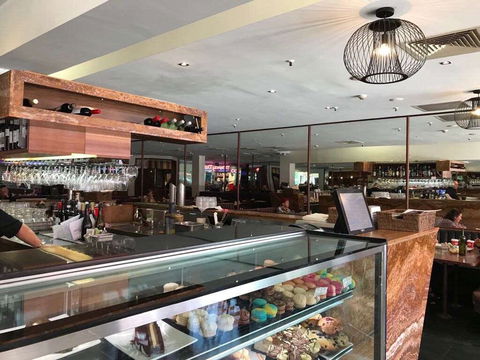 Dendy Deli - Accommodation Cairns 0