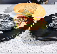 Galinha Burger - Accommodation Cairns