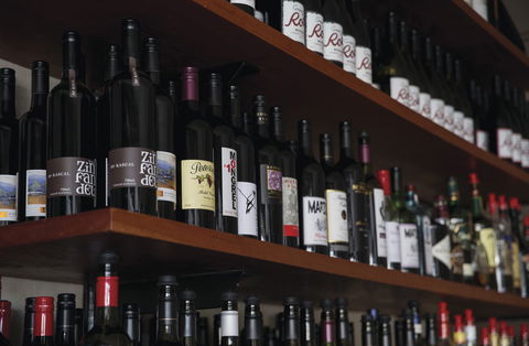 Roth's Wine Bar - Accommodation Cairns 1