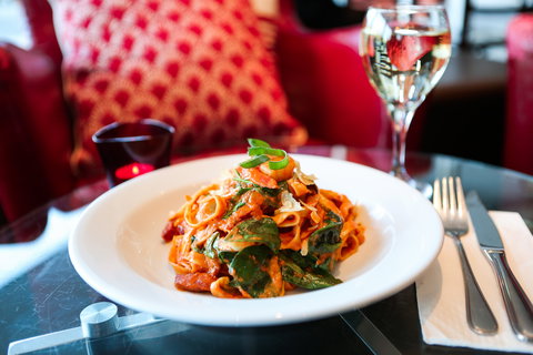 The ARThouse - Accommodation Cairns 0