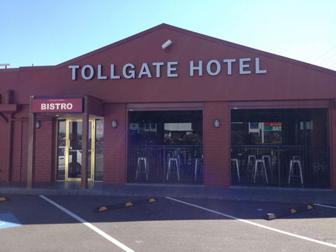 Tollgate Bistro - Accommodation Cairns 0