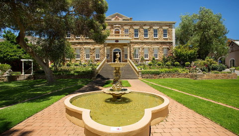 Hermanns 1847 - Accommodation Cairns 0