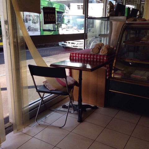 MJ Select Bakery - Accommodation Cairns 0