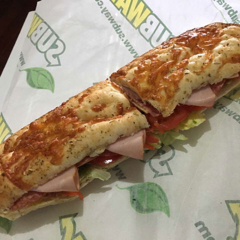 Subway - Bentley - Accommodation Cairns 0