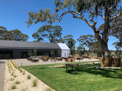 LOT.100 The Grocer - Accommodation Cairns 2