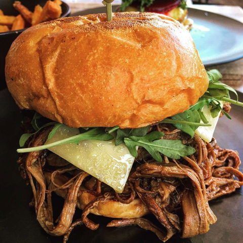 5th Ave - Accommodation Cairns 0