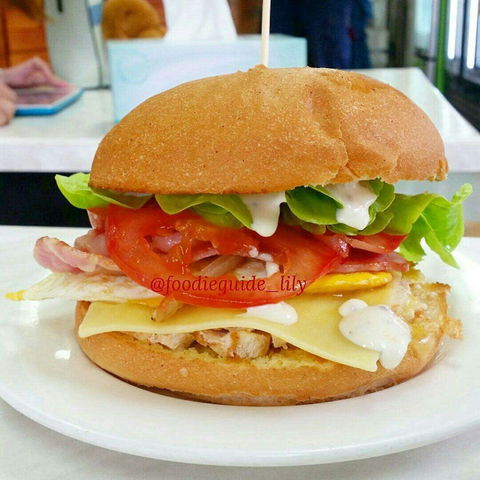 88 Royal - Accommodation Cairns 0