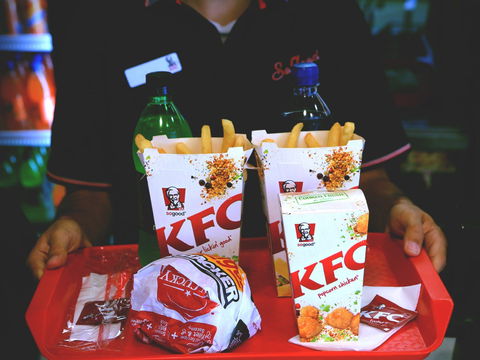 KFC - Taylors Lakes - Accommodation Cairns 0
