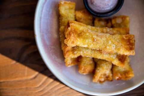 Mongrel - Accommodation Cairns 0