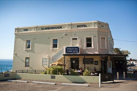 The Scarborough Hotel - Accommodation Cairns 1