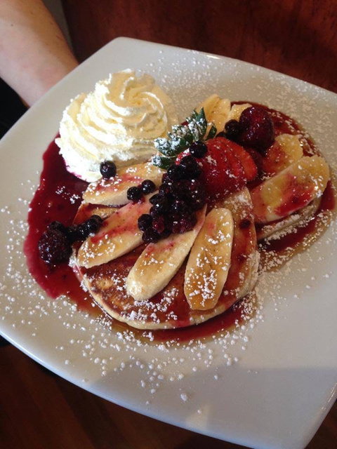 Beehive Cafe Restaurant - Accommodation Cairns 0