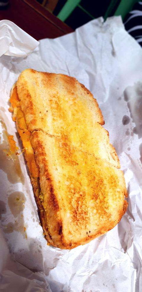 Burnt Toast - Accommodation Cairns 0