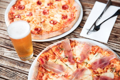 Public Bar - Accommodation Cairns 2