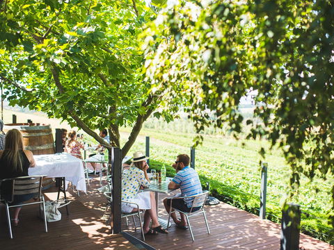Sisters Rock Restaurant - Accommodation Cairns 2