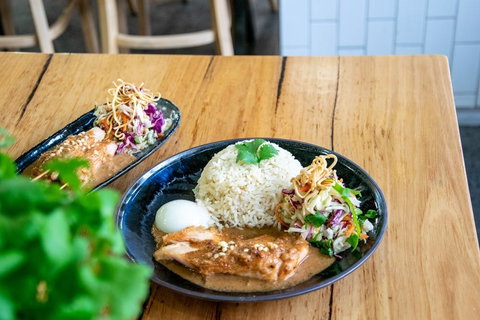 The Noble Experiment - Accommodation Cairns 0