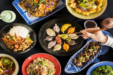 Liu Ji - Accommodation Cairns 0