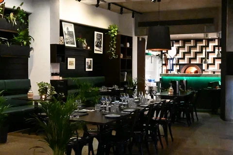 Crento Italian Restaurant - Accommodation Cairns 0