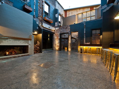 Royal Hotel Queanbeyan - Accommodation Cairns 2