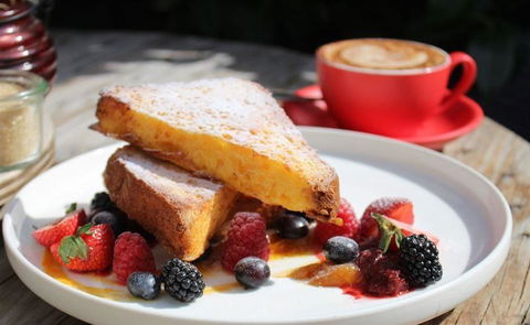 Helter Skelter Coffee House - Accommodation Cairns 2