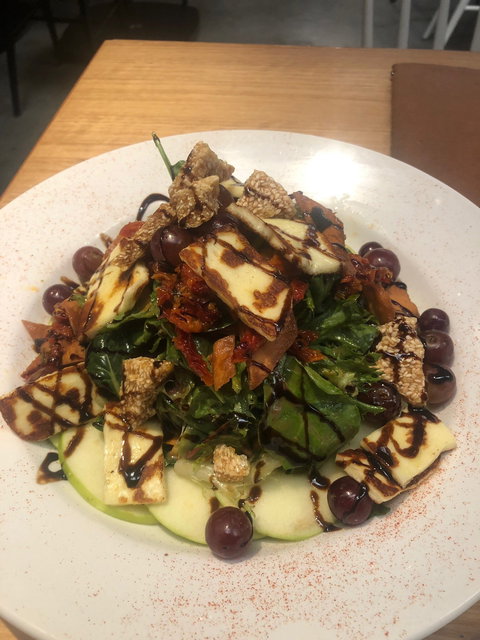 Urban Greek - Accommodation Cairns 8