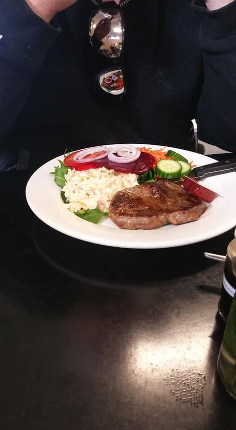 Amble Inn Snack Bar - Accommodation Cairns 8