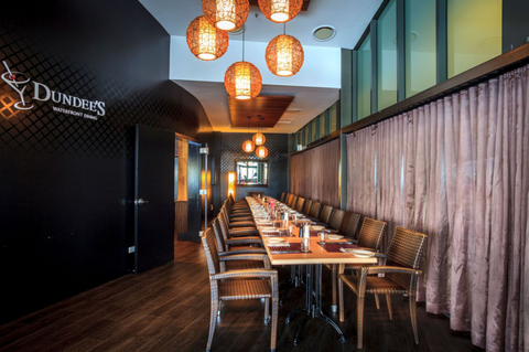 Dundee’s Restaurant On The Waterfront - Accommodation Cairns 0