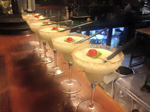 NOA Tapas & Wine Bar - Accommodation Cairns 3