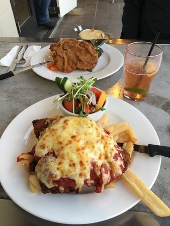 Toronto Hotel Motel - Accommodation Cairns 2