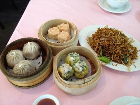 Golden Boat Chinese Restaurant - Accommodation Cairns 0
