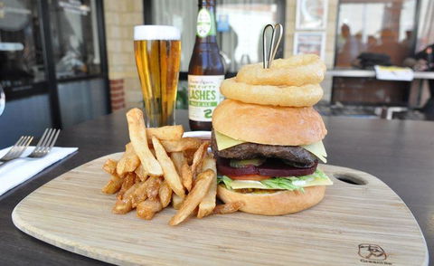 Firehouse Restaurant - Accommodation Cairns 21
