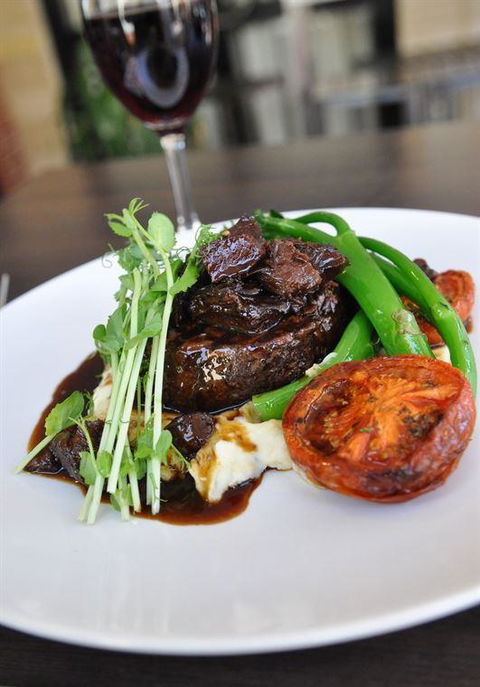Firehouse Restaurant - Accommodation Cairns 8