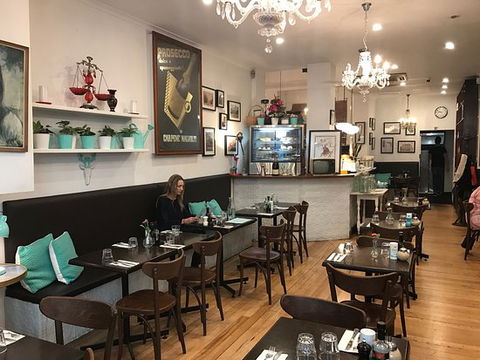 Caffe E Biscotti - Accommodation Cairns 0
