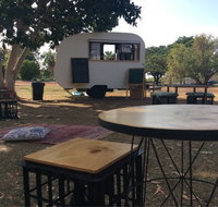 The Black Russian Caravan Bar - Accommodation Cairns