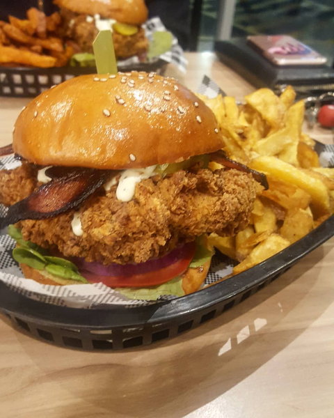 3230 Smoke + Grill - Accommodation Cairns 1