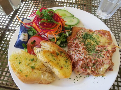 Angie's Cafe - Accommodation Cairns 0