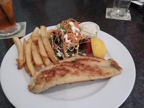 Dongara Hotel - Accommodation Cairns 0