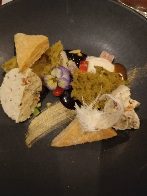 The Australasian Dining Room - Accommodation Cairns 1