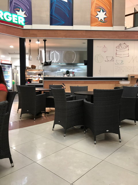 Mos Burger - Accommodation Cairns 3