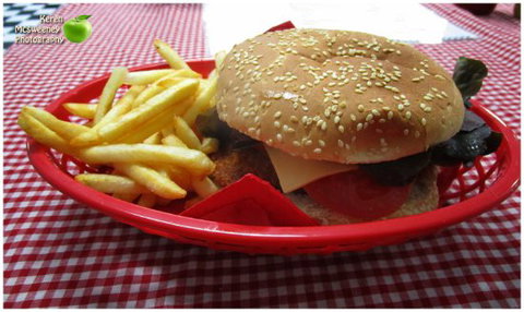 Mel's Diner & Takeaway - Accommodation Cairns 0