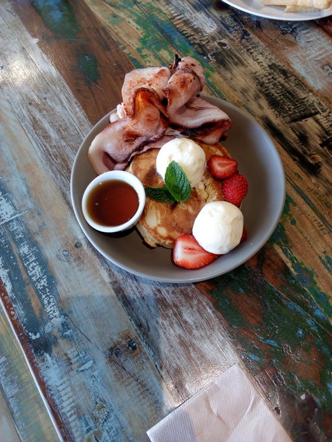 Urban Paddock Cafe - Accommodation Cairns 4