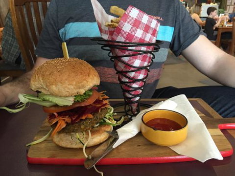 Dolly's Sister - Accommodation Cairns 0