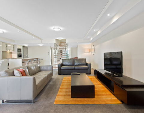 CBD Executive Apartments - Accommodation Cairns 12