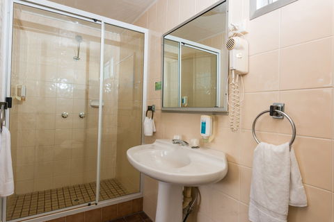 The Q Motel - Accommodation Cairns 3
