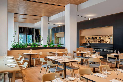 Four Points Melbourne Docklands - Accommodation Cairns 12